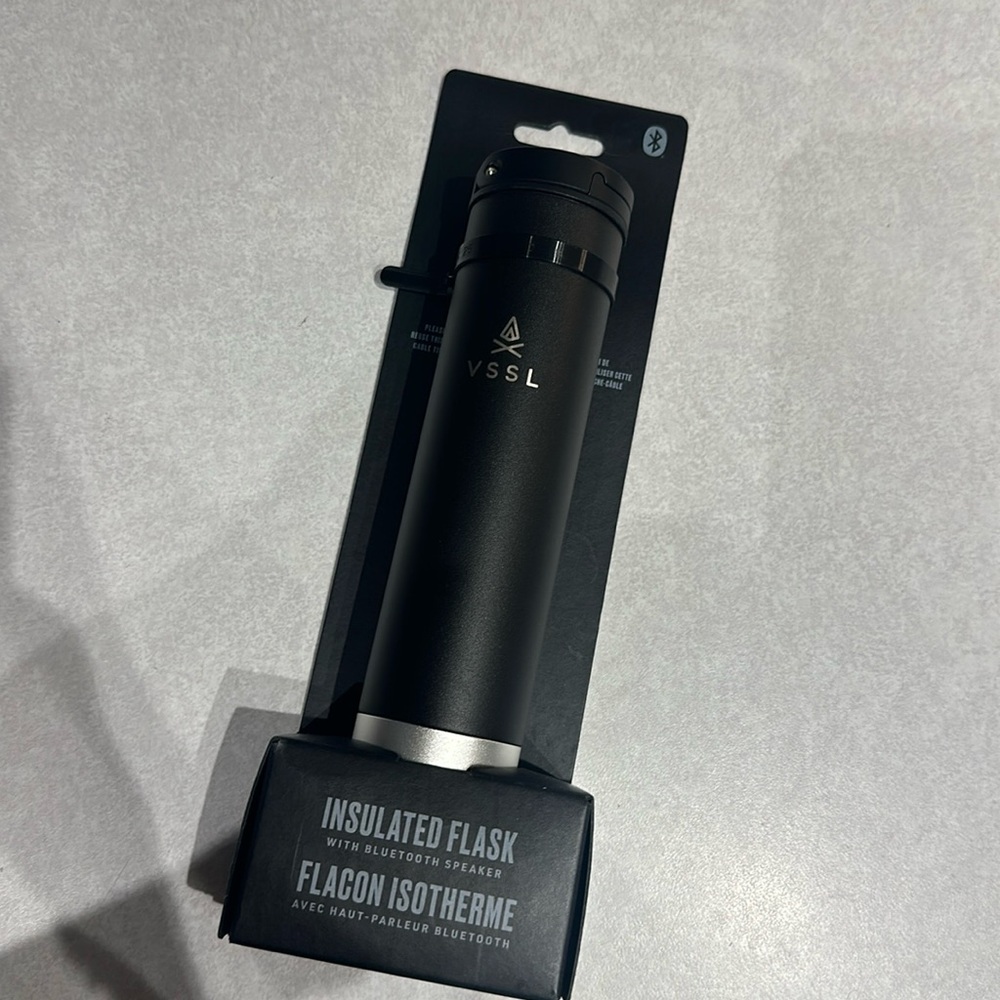 Vssl insulated flask with Bluetooth speaker